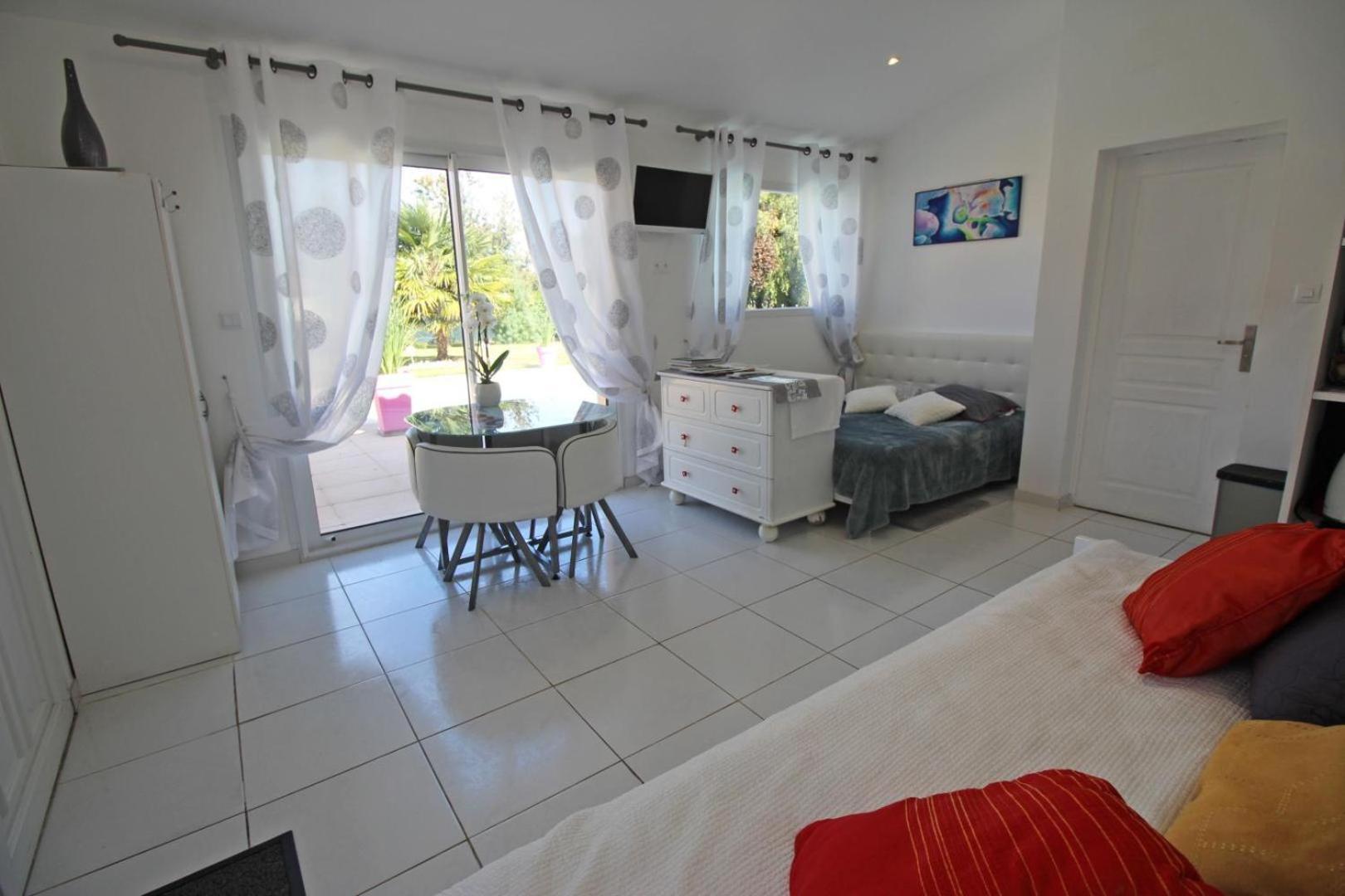 Bed and Breakfast Les Carpes A Limoges Exteriér fotografie